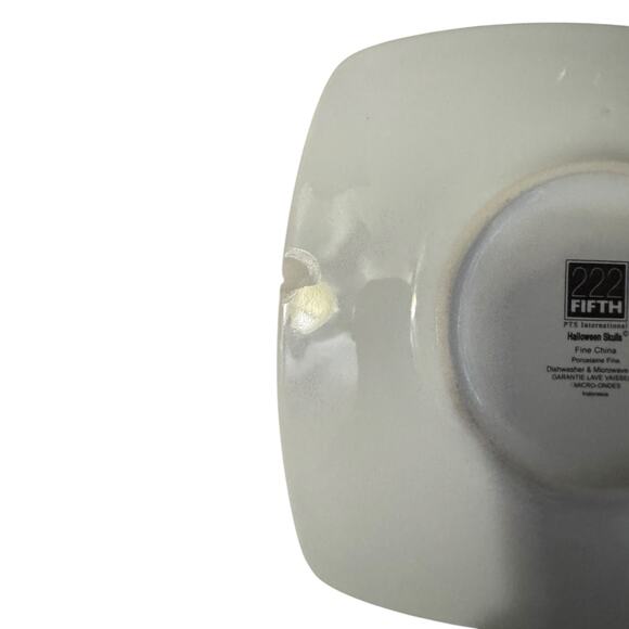 222 Fifth Skull Warning Dessert Plates Set of 4 Beware Danger RIP and Poison - Picture 7 of 7